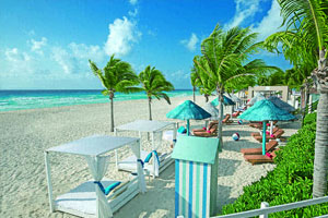 Sian ka'an beach club - The Pyramid Cancun