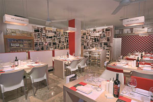 The white box - The Pyramid Cancun